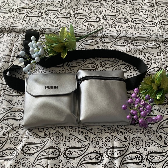 Puma Handbags - New Without Tags Puma Fanny Pack